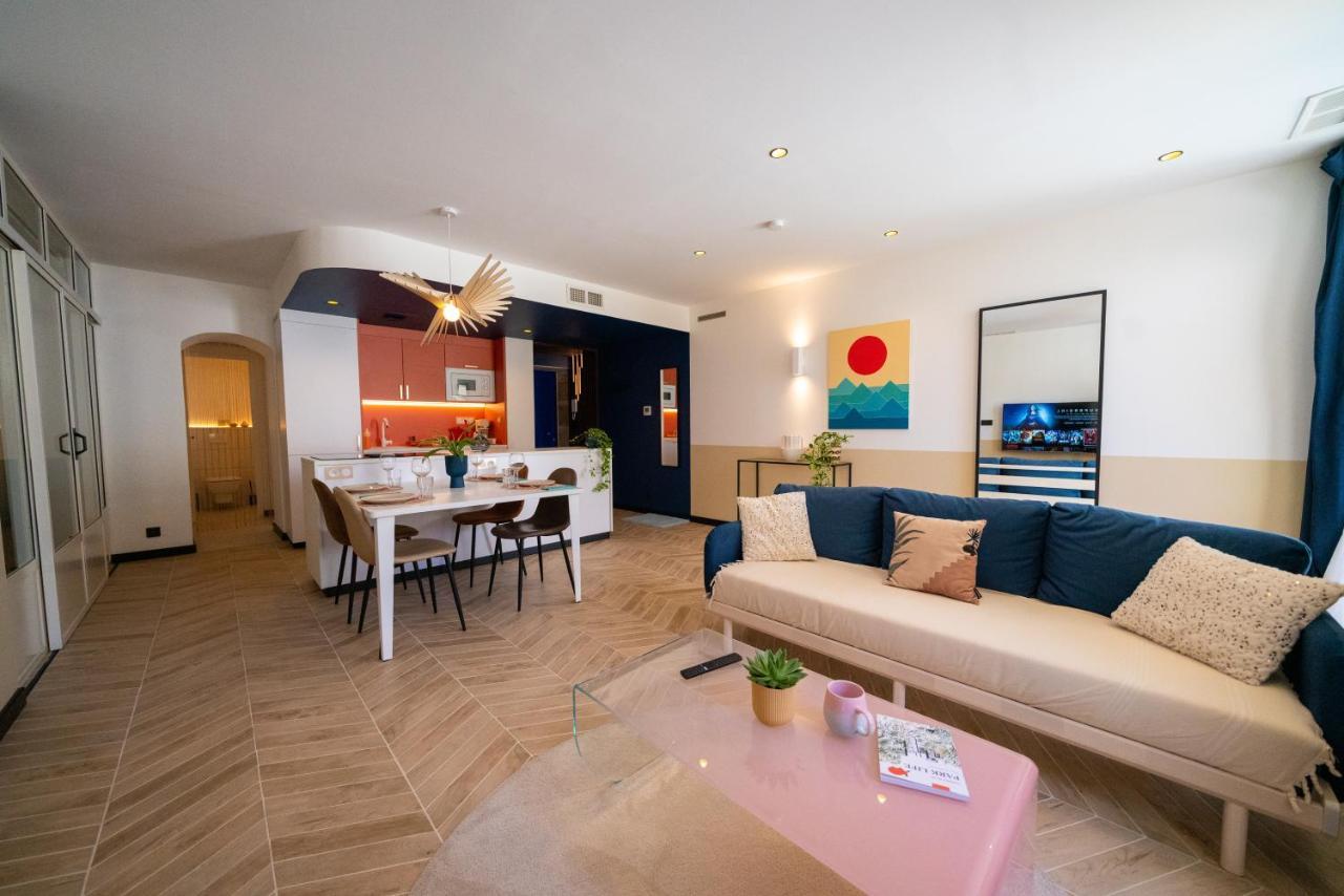 Roma Divine Home Cinema Et Jardin นีมส์ ภายนอก รูปภาพ