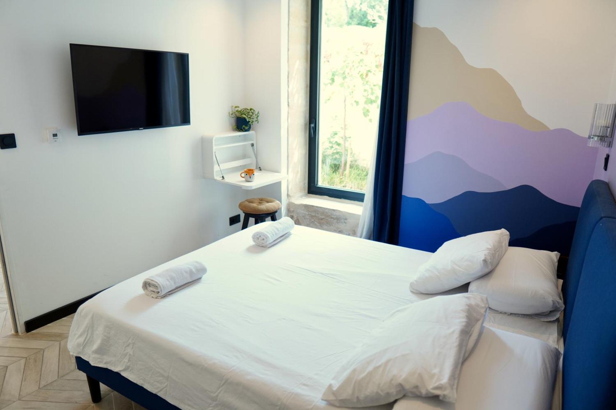 Roma Divine Home Cinema Et Jardin นีมส์ ภายนอก รูปภาพ